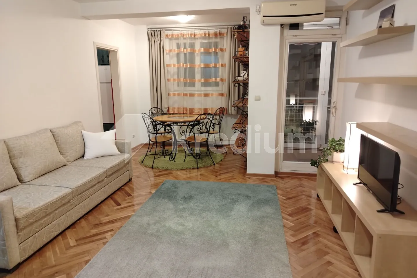 Dedinje - u blizini Belog Dvora