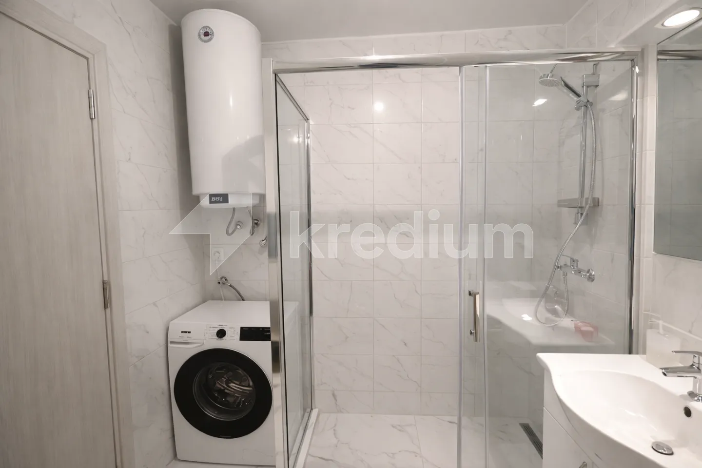 ChatGPT Image Feb 25, 2026, 04_37_20 PM_69a04421aa8c5.webp