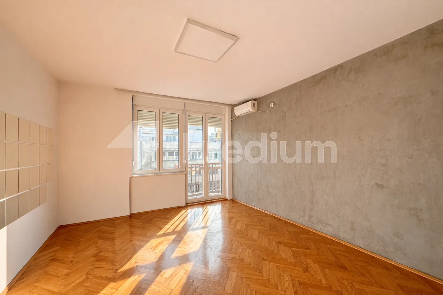 6 (3)_69c3fe4c75f7a.webp