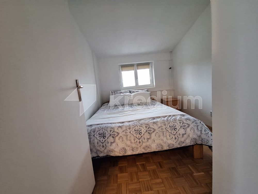 Nehruova - 01 - Novi Beograd